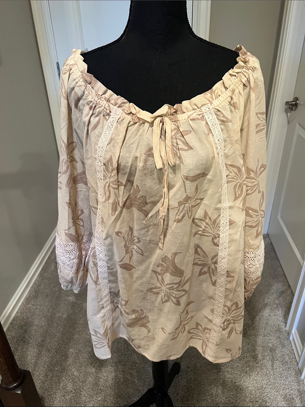 Cato Light Beige Floral Off-Shoulder Peasant Blouse with Lace